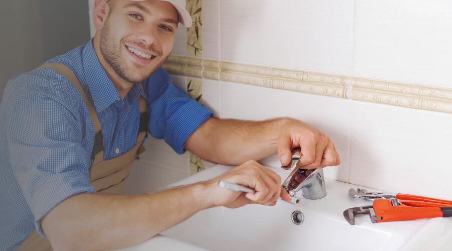 Handle or spout repair in Mackinaw, IL